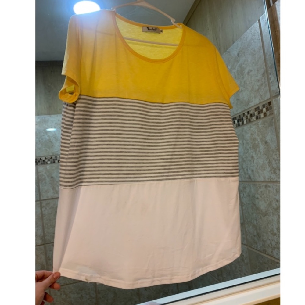 YELLOW, GREY, & WHITE AMAZON APPAREL T-SHIRT.